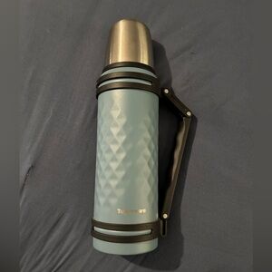 NEW Tupperware insulated stainless Steel Thermos